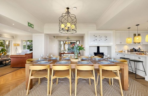 Bishopscourt House | Camps Bay Luxury Family Retreat – Lush & Stylish