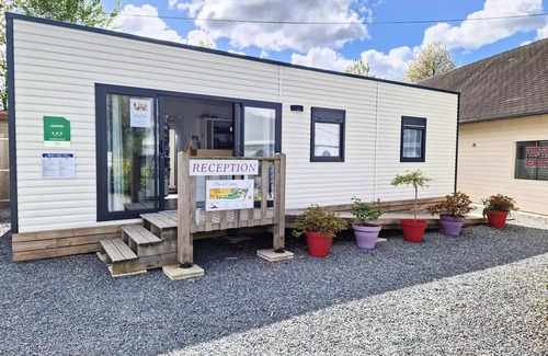 Balleroy House | Campsite Le Clos de Balleroy * - Mobile home Cabane Surfer 2 bedrooms - 25 m² + semi-covered terrace for 4 people