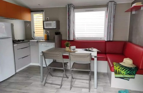 Saint-Laurent-sur-Sevre House | Campsite Le Rouge Gorge* * - MOBILE HOUSE 36m2 (4 bedrooms) TRIBU 8 persons