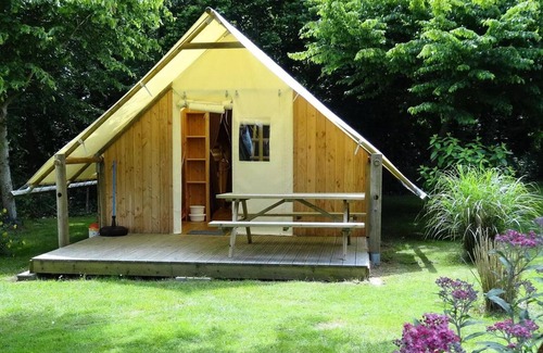 Saint-Laurent-sur-Sevre House | Campsite Le Rouge Gorge* * - MOBILE HOUSE 36m2 (4 bedrooms) TRIBU 8 persons