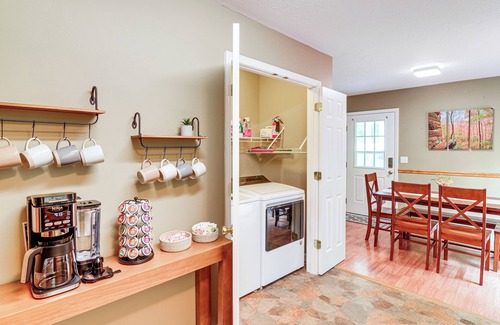 Campton Cottage | Campton Cottage w/Hot Tub, Near Hiking + Climbing