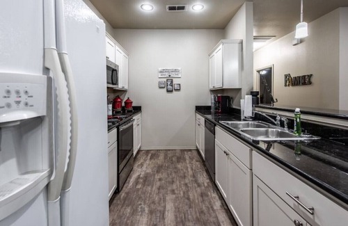 North Overton House | Campus Cove - 3 BR/3 BA - Walk to Tech