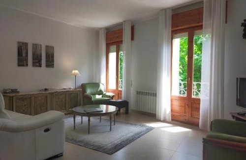 Sant Joan de Les Abadesses Apartment | CAN PLANAS Soleado, amplio con vistas y parking