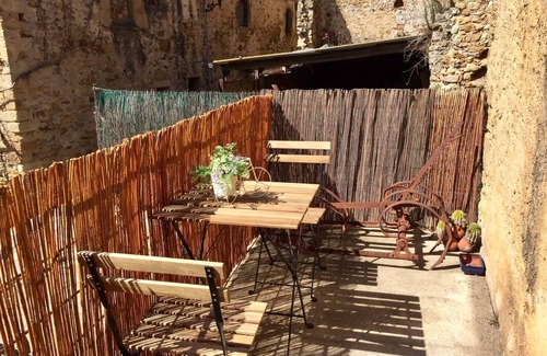 Pals House | Can Zoilo, in the heart of the medieval center of Pals. WIFI and Air Ac. FREE.