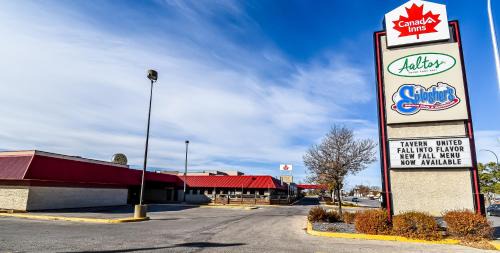 Regent Hotel | Canad Inns Destination Centre Transcona