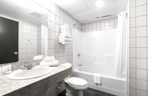 Regent Hotel | Canad Inns Destination Centre Transcona