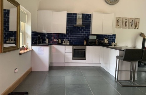 Drumshanbo Cottage | Canal Cottage - Overlooking Lakes, & Mountains