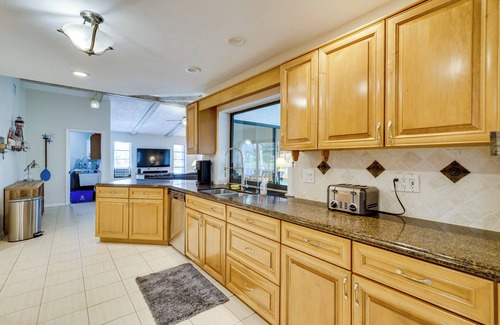 Fort Myers House | Canal-Front Gem w/Lanai & Dock in Cape Coral