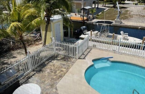 Doctor's Arm House | Canal Front Home With Pool And Hot Tub