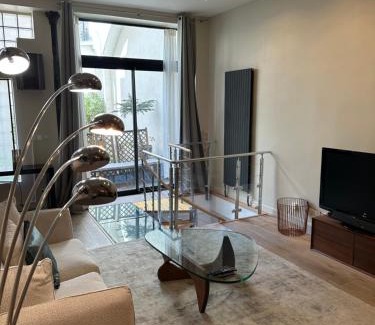 Porte-Saint-Martin Apartment | Canal Saint Martin apartments