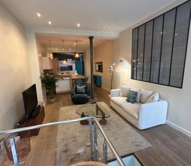 Porte-Saint-Martin Apartment | Canal Saint Martin apartments