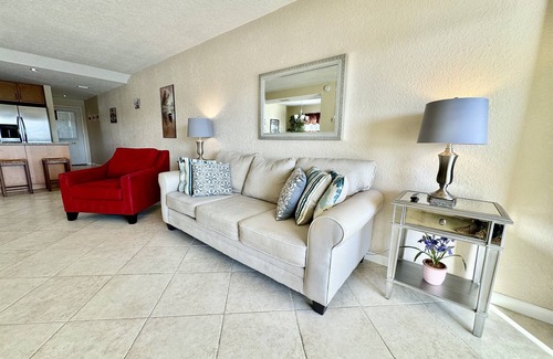 Capri Isle Condo | Canal-View Gem w/Pool in Treasure Island Paradise