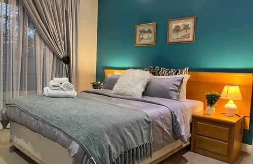 Muckleneuk House | Canary Guest House