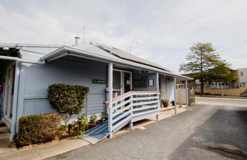 Queanbeyan Hotel | Canberra Ave Villas