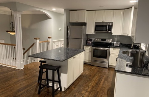 Danbury House | Candlewood Lake Retreat Extended Stay
