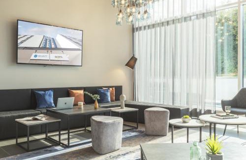 Neusaess Apartment | Candlewood Suites Augsburg