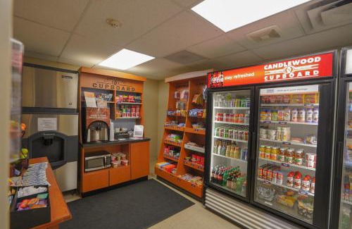 Boise Hotel | Candlewood Suites Boise - Towne Square by IHG