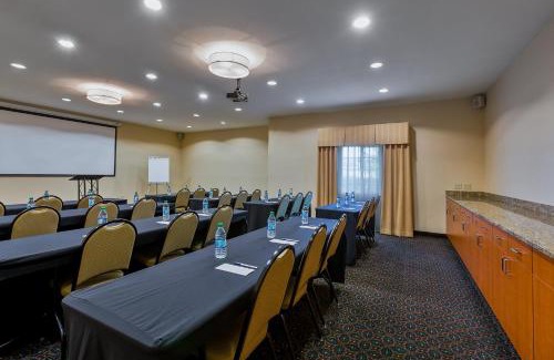 Decatur Hotel | Candlewood Suites Decatur Medical Center by IHG