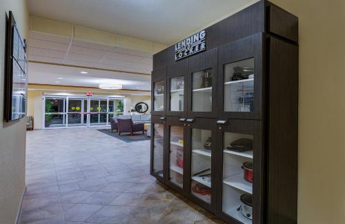Decatur Hotel | Candlewood Suites Decatur Medical Center by IHG