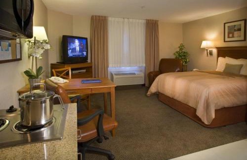 League City Hotel | Candlewood Suites League City by IHG