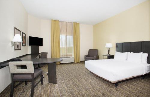 Longmont Hotel | Candlewood Suites Longmont - Boulder Area by IHG