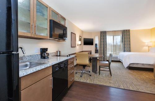 Louisville Hotel | Candlewood Suites Louisville - NE Downtown Area by IHG