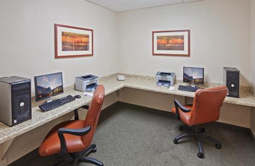 Owasso Hotel | Candlewood Suites Owasso by IHG