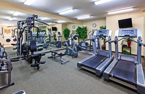 Owasso Hotel | Candlewood Suites Owasso by IHG