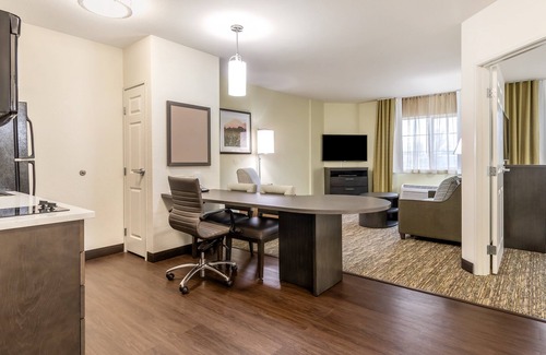 Parkrose Hotel | Candlewood Suites Portland Airport by IHG