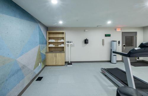 Wichita Hotel | Candlewood Suites Wichita Northwest by IHG