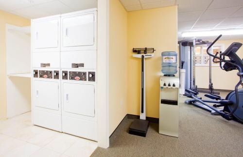 Wilson Hotel | Candlewood Suites Wilson by IHG