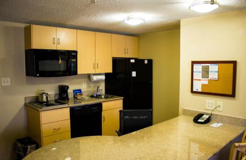 Wilson Hotel | Candlewood Suites Wilson by IHG