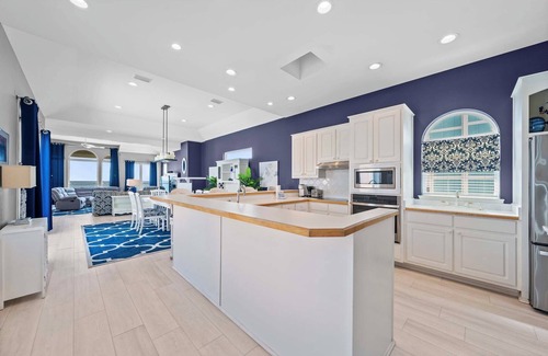 Morgantown House | 🌊🍬 Candy Land – Beachfront Home w/Private Plunge Pool + Rooftop Deck