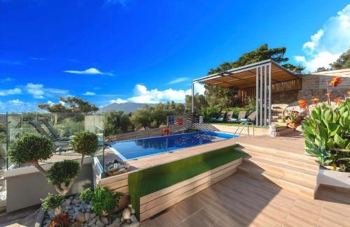 Vathi House | Canes Villa Beheizter Pool