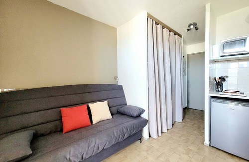 La Cote Radieuse Apartment | Canet-en-Roussillon Studio cabin - 4 people, sea view, elevator, parking, pets allowed