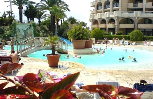 Cannes La Bocca Apartment | #Cannes Boccacabana Beach, Seafront, in Résid Pierre&Vacances 3 Stars