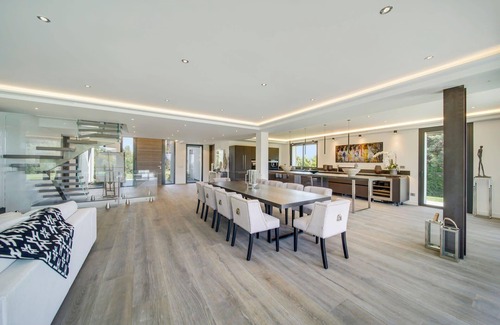 Vallauris Villa | Cannes Luxury Rental - Modern Villa