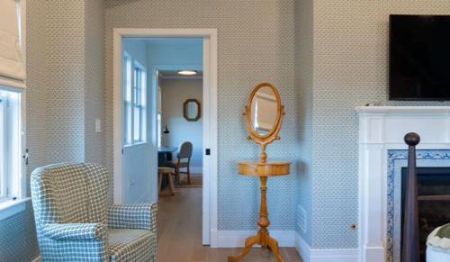 Hampton Bays Hotel | Canoe Place Inn & Cottages