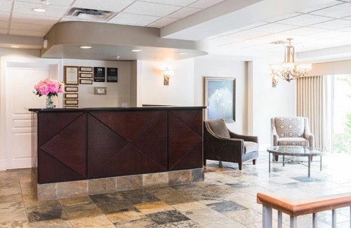 North Central Edmonton Hotel | Canterra Suites Hotel