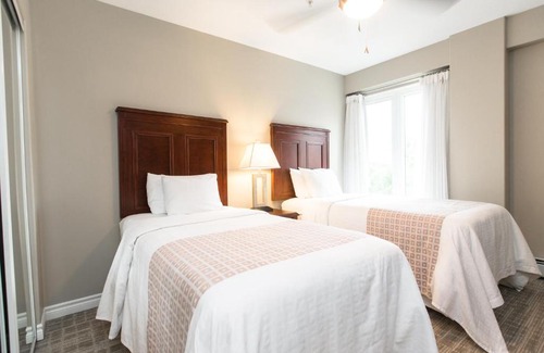North Central Edmonton Hotel | Canterra Suites Hotel