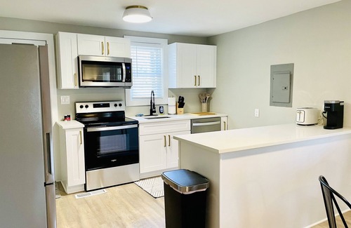 Canton House | Canton Cottage - Cozy 2 Bedroom Retreat