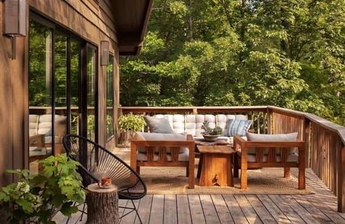 Lost Bridge Village House | Canyon Grove - Secluded lake retreat