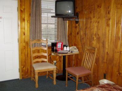 Hot Sulphur Springs Hotel | Canyon Motel near Rocky Mountain National Park