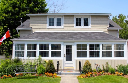Wellington House | Cape Cod style home in the heart of the lakeside village of Wellington
