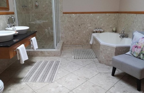 Summerstrand House | Cape Flame Guest House