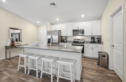 Mariner House | Cape House - 4 BR - 3 Bath - Heated pool - Fire Pit - Private Backyard