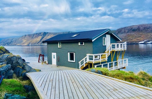 Skardsvag Cabin | Cape Marina Penthouse