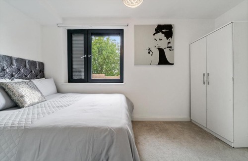 Rotherhithe Apartment | CAPE Modern City 2 Bed Apartment London Canada Water Deptford Greenwich