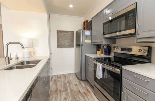 Horseshoe Bay House | Cape Terrace-Waterfront-Boat Slip Access!