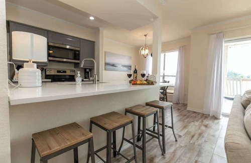 Horseshoe Bay House | Cape Terrace-Waterfront-Boat Slip Access!